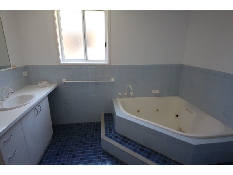 20 Redhead Road, Hallidays Point NSW 2430