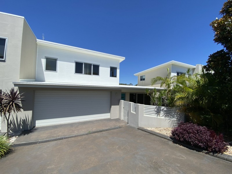 9/33-37 Emerald Drive, Diamond Beach NSW 2430