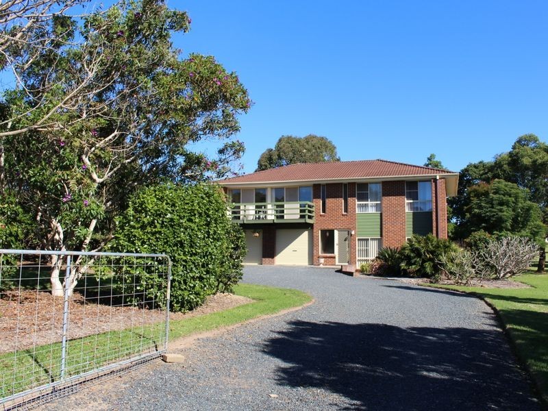 2 Figtree Drive, Diamond Beach NSW 2430