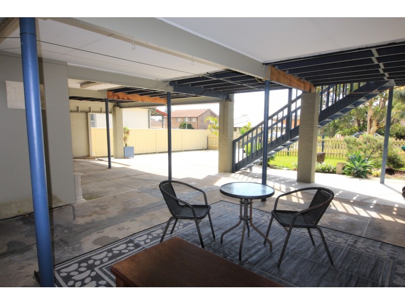 8 Anniversary Drive, Diamond Beach NSW 2430