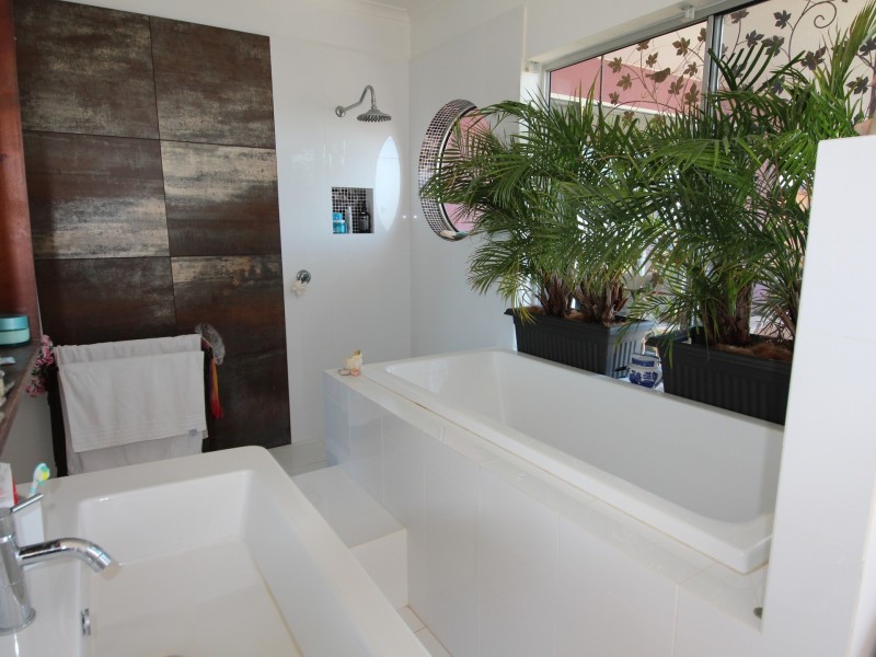 30 Emerald Drive, Diamond Beach NSW 2430