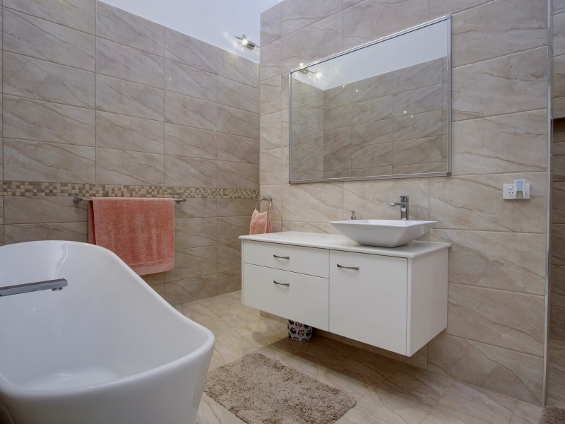 Hallidays Point NSW 2430