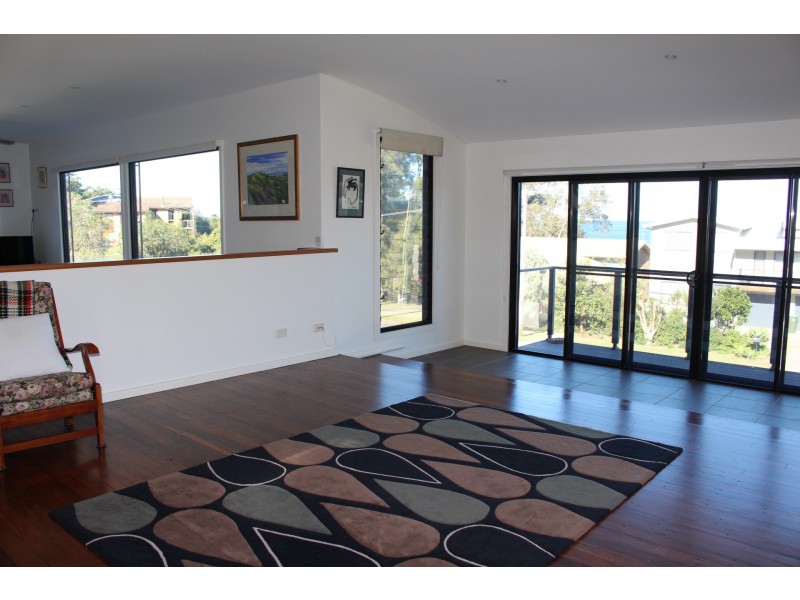 10. Redhead Road, Hallidays Point NSW 2430