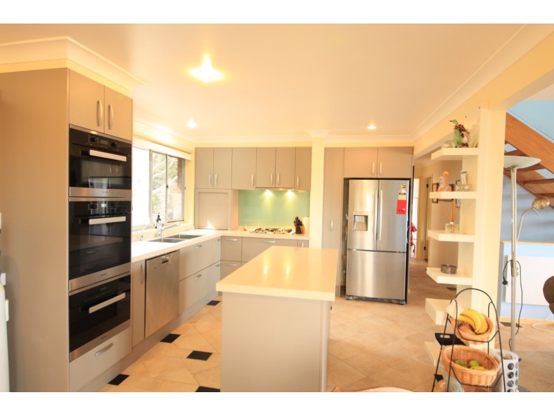 10. Redhead Road, Hallidays Point NSW 2430