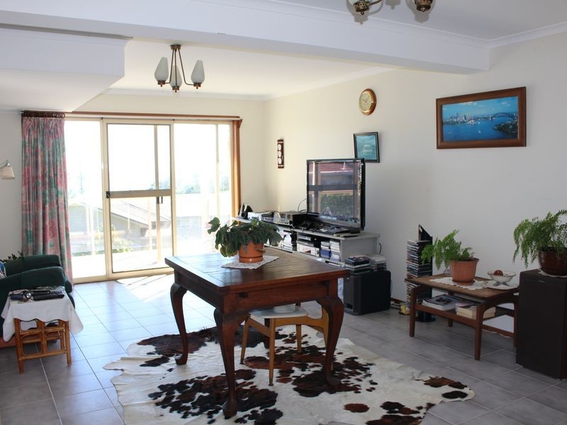 17 High Street, Black Head NSW 2430