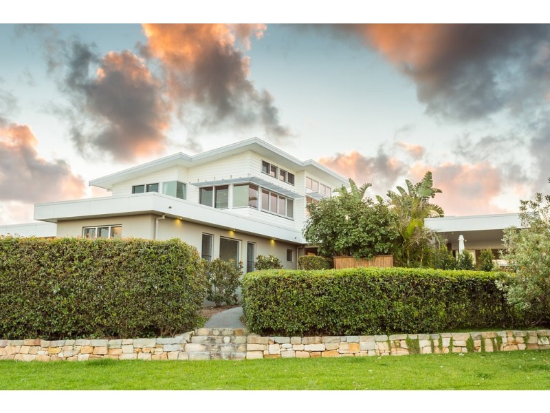 13 Torquay Circuit, Hallidays Point NSW 2430