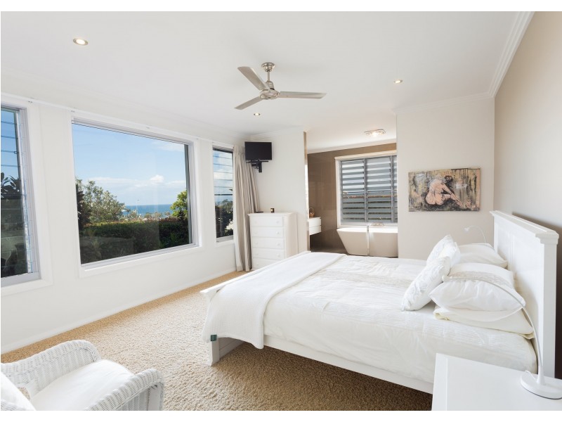 13 Torquay Circuit, Hallidays Point NSW 2430