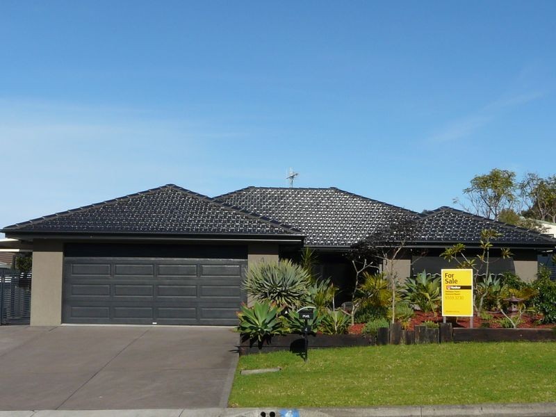 4 Meers Drive, Hallidays Point NSW 2430