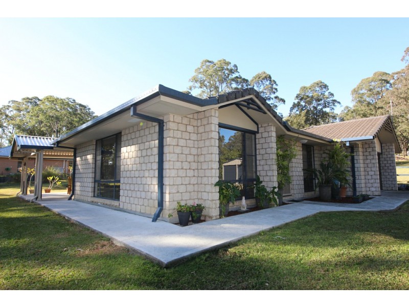 12B Woodlands Drive, Hallidays Point NSW 2430