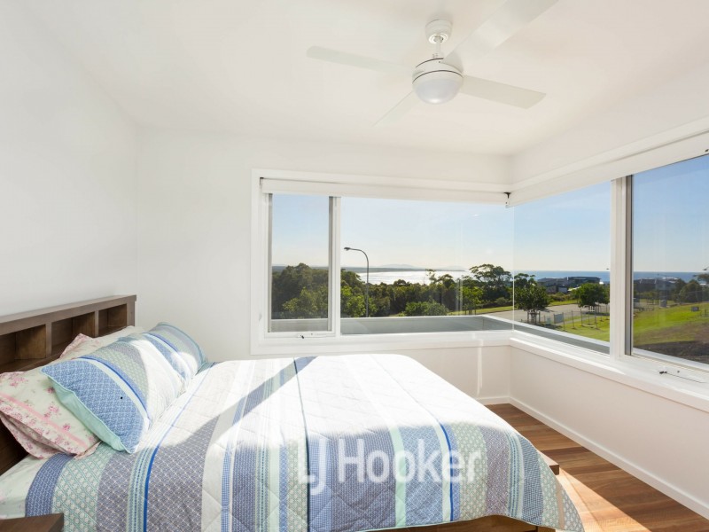 4 Scarborough Circuit, Hallidays Point NSW 2430