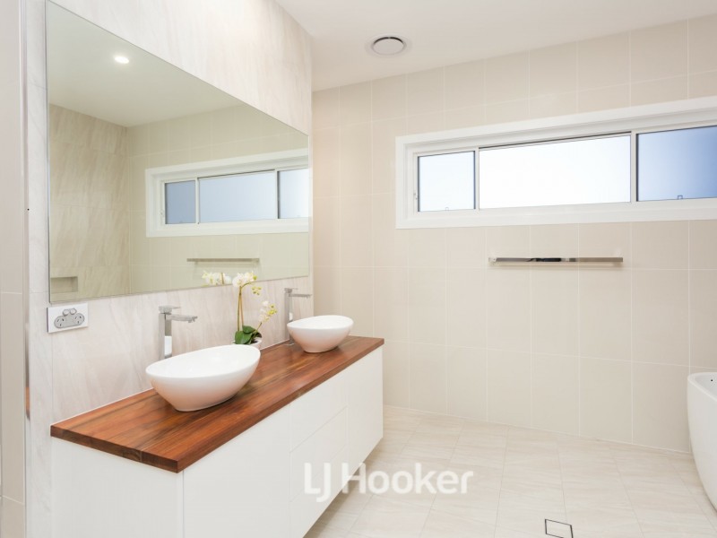 4 Scarborough Circuit, Hallidays Point NSW 2430