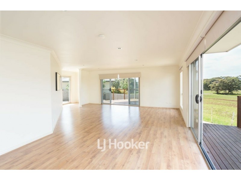 39B Emerald Drive, Diamond Beach NSW 2430