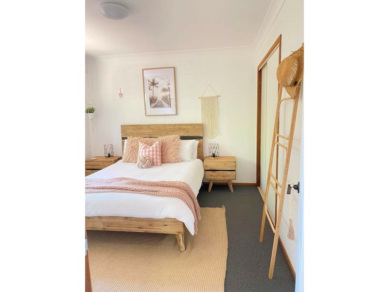 2/35 Redhead Road, Hallidays Point NSW 2430