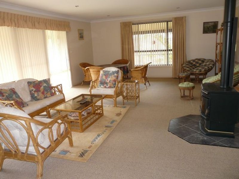 2 The Grove, Tallwoods Village NSW 2430