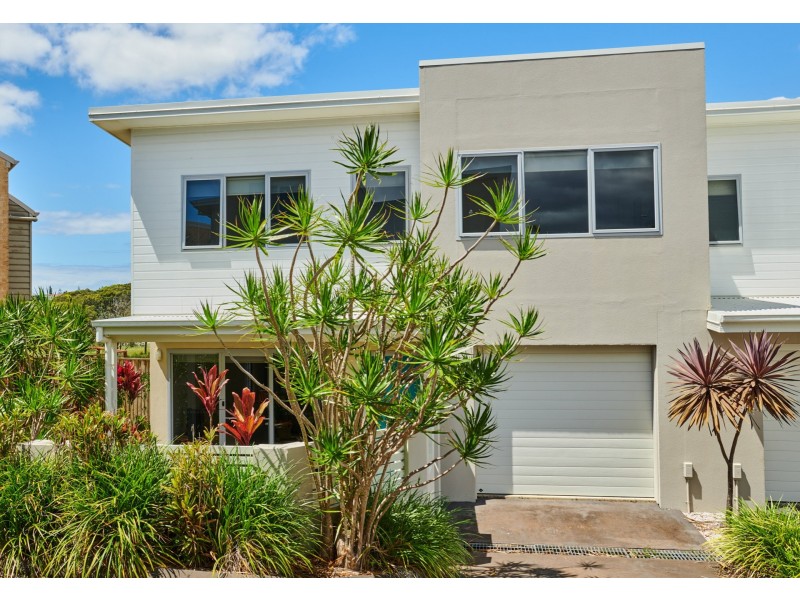 10/33-37 Emerald Drive, Diamond Beach NSW 2430