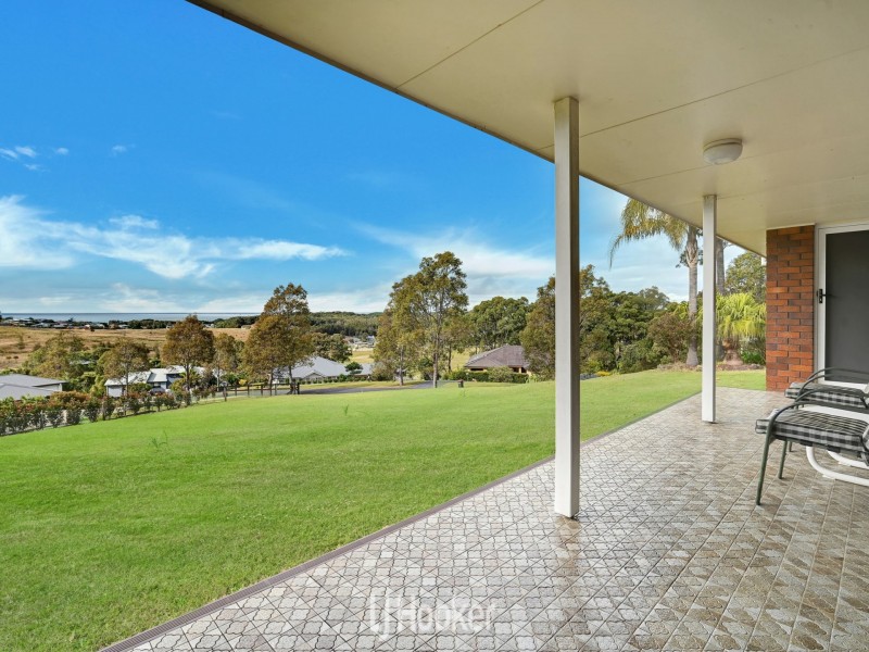 1 Bombora Place, Hallidays Point NSW 2430