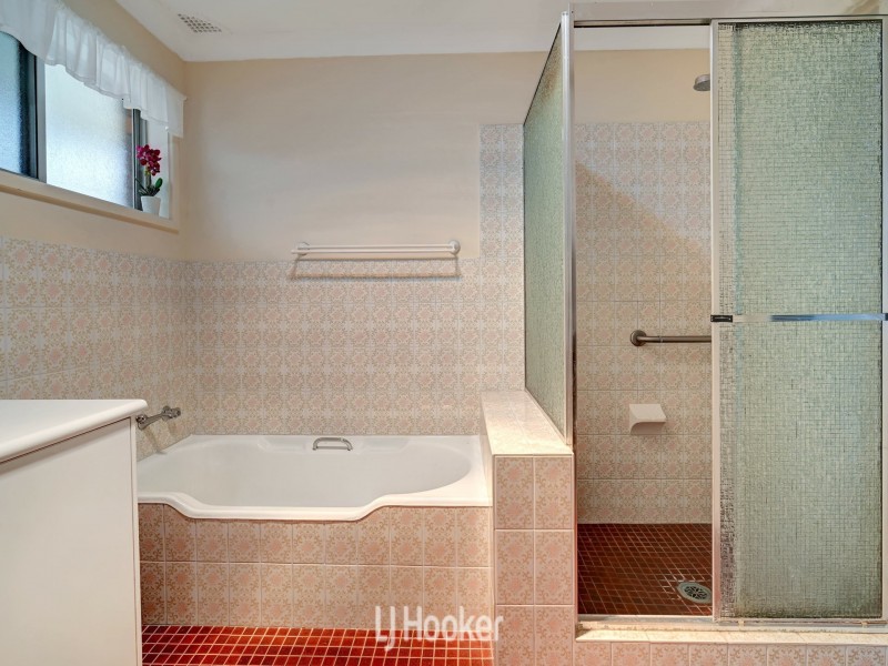1 Bombora Place, Hallidays Point NSW 2430