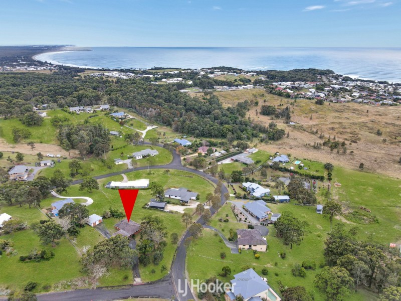 1 Bombora Place, Hallidays Point NSW 2430