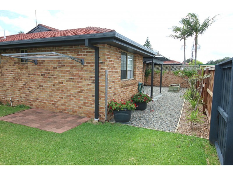 2/27 Diamond Drive, Diamond Beach NSW 2430