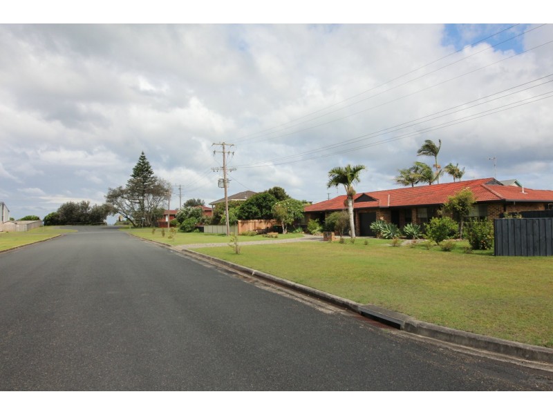 2/27 Diamond Drive, Diamond Beach NSW 2430