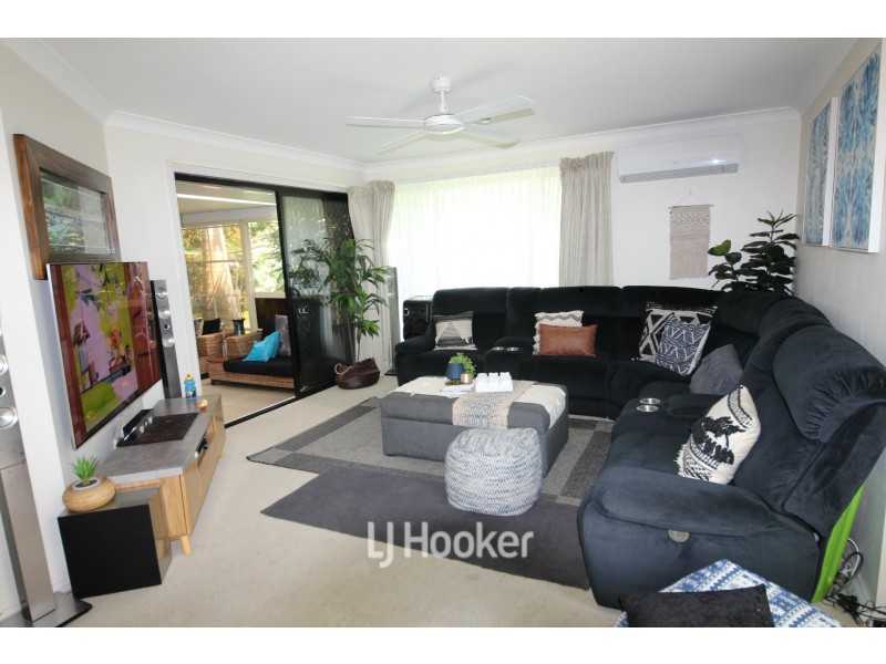 6 Devoy Place, Hallidays Point NSW 2430