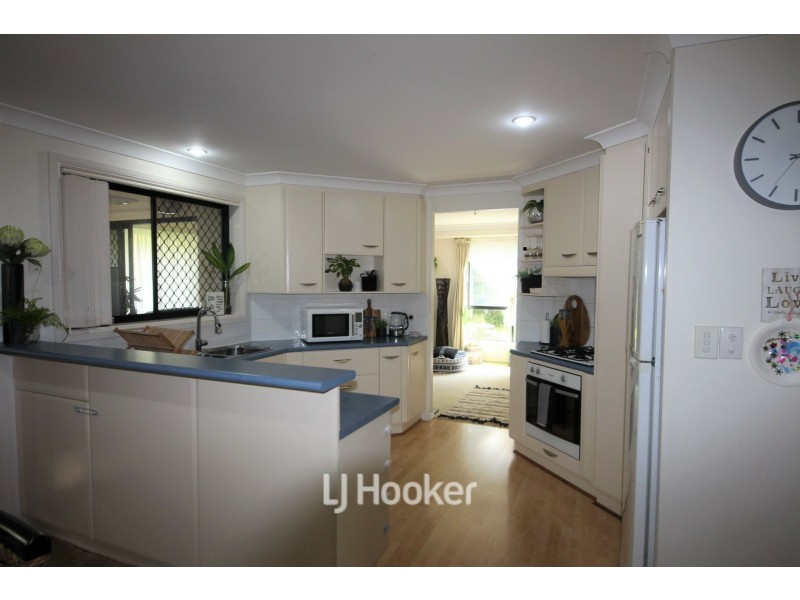 6 Devoy Place, Hallidays Point NSW 2430