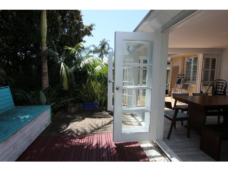 6/2 James Foster Drive, Hallidays Point NSW 2430