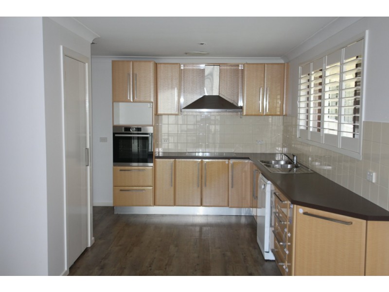 16 Coromont Drive, Hallidays Point NSW 2430