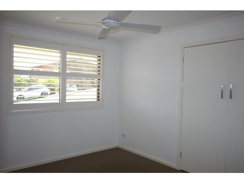 16 Coromont Drive, Hallidays Point NSW 2430