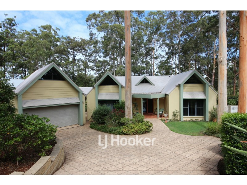 20 Hilltop Parkway, Tallwoods Village NSW 2430