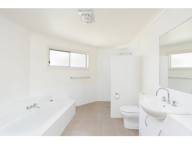 39B Emerald Drive, Diamond Beach NSW 2430