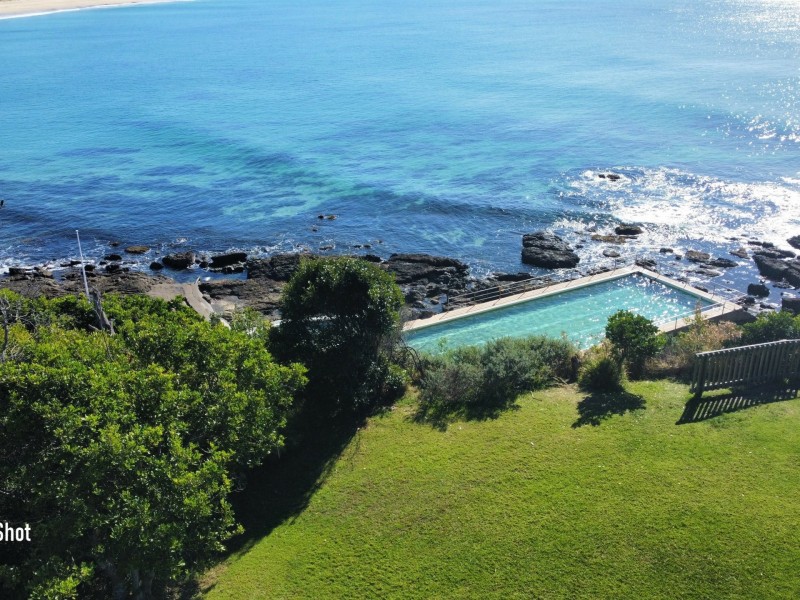 2 Bellevue Place, Black Head NSW 2430