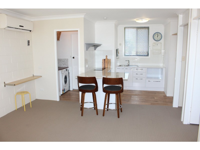 9/5 Lake Street, Forster NSW 2428