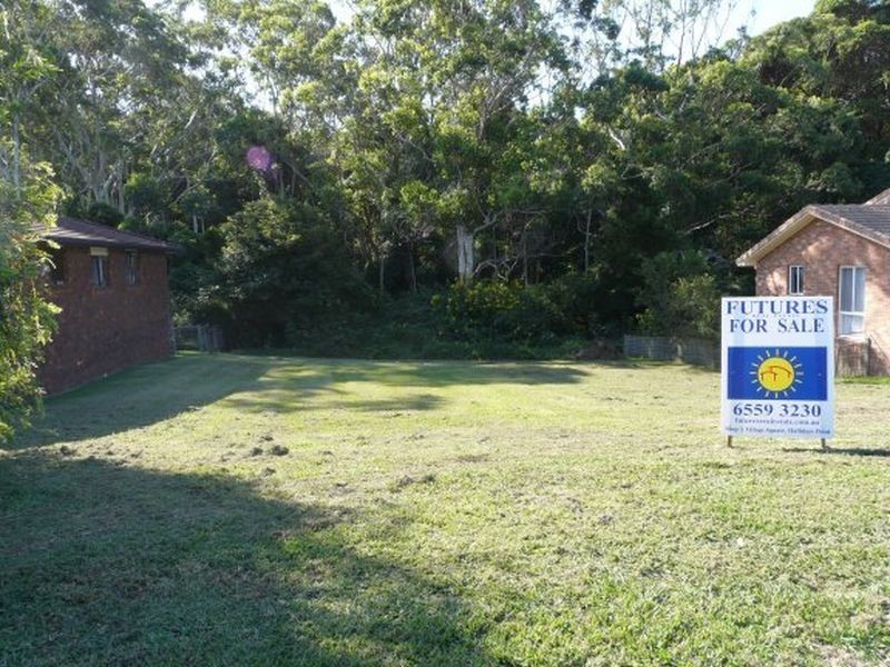 22 Redhead Road, Hallidays Point NSW 2430