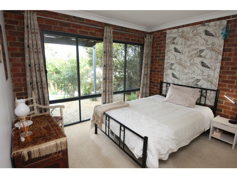 15 Red Head Rd, Red Head NSW 2430