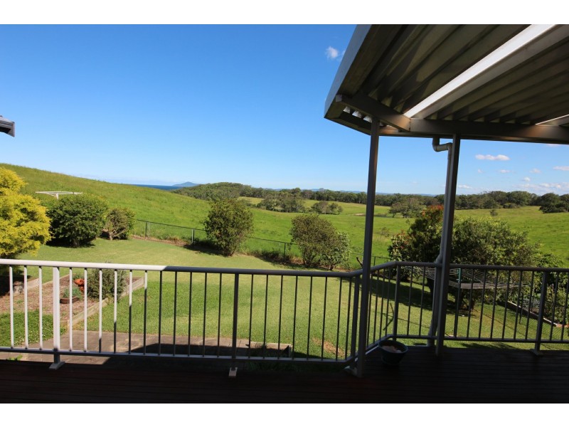 40 High Street, Hallidays Point NSW 2430