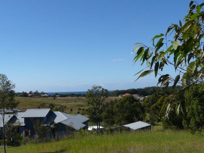 25 Headland Drive, Hallidays Point NSW 2430