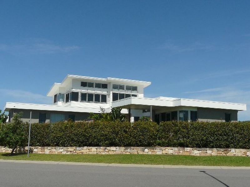 13 Torquay Circuit, Hallidays Point NSW 2430