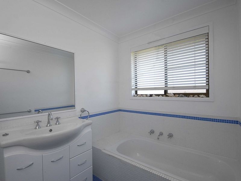 18 High Street, Black Head NSW 2430