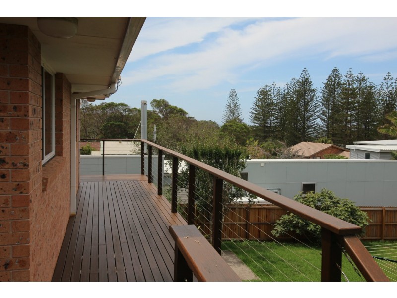 12 Cooinda Street, Black Head NSW 2430