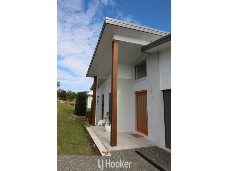 14 Torquay Circuit, Red Head NSW 2430