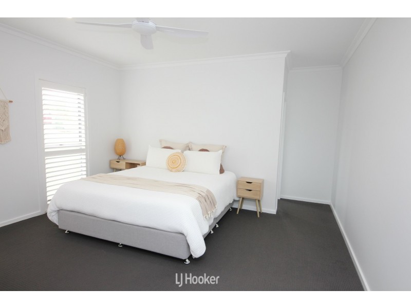 14 Torquay Circuit, Red Head NSW 2430