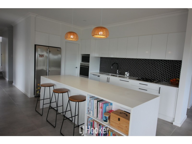 14 Torquay Circuit, Red Head NSW 2430