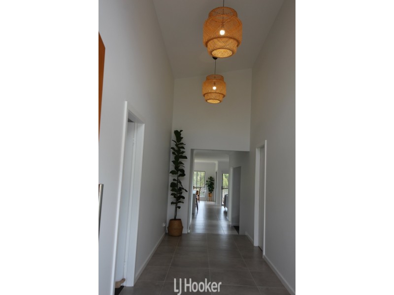 14 Torquay Circuit, Red Head NSW 2430