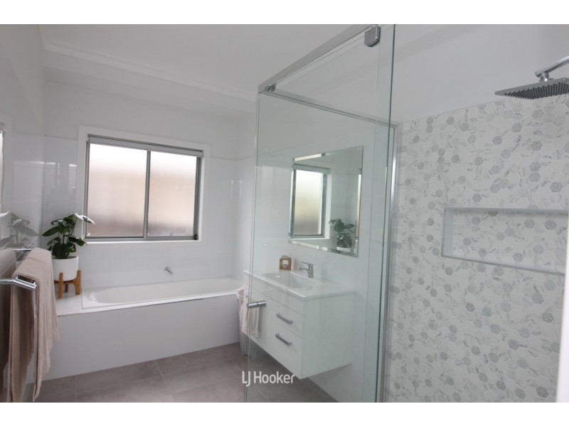 14 Torquay Circuit, Red Head NSW 2430