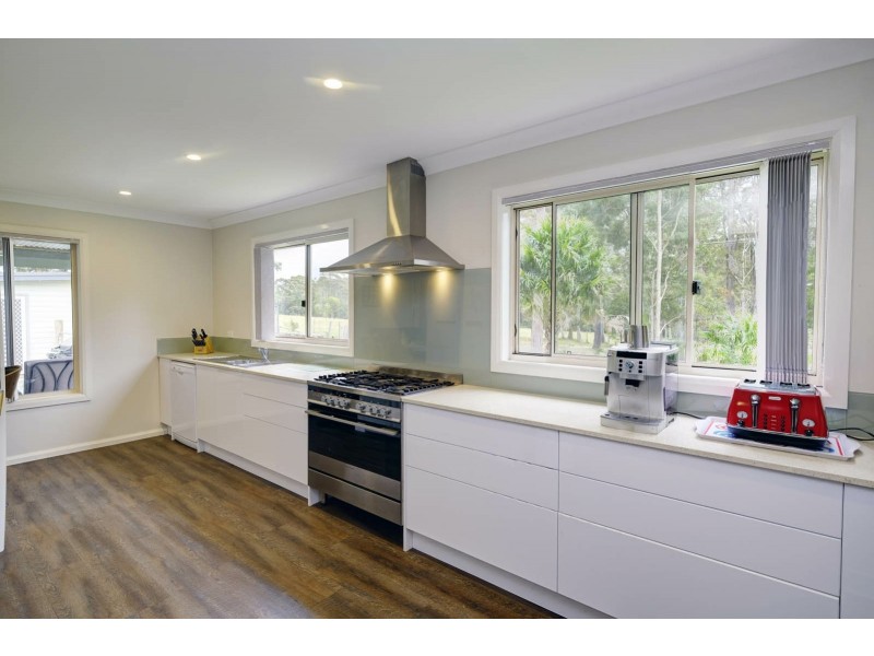 31 Figtree Drive, Diamond Beach NSW 2430