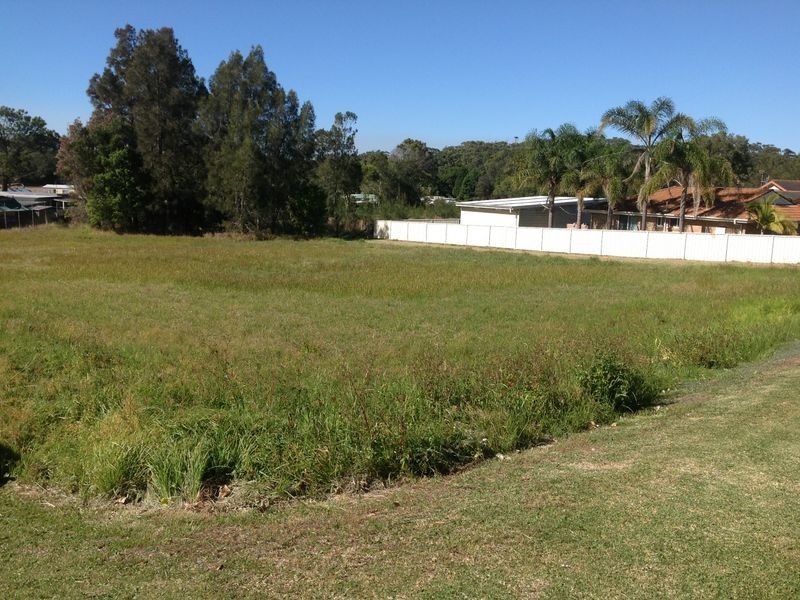 13 Hope Street, Hallidays Point NSW 2430