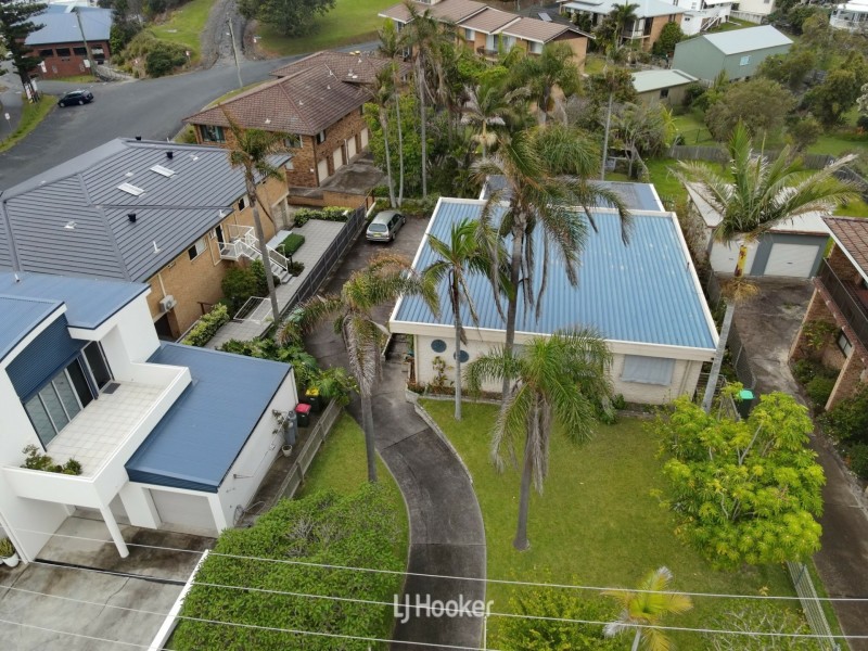 4 Ocean Street, Black Head NSW 2430