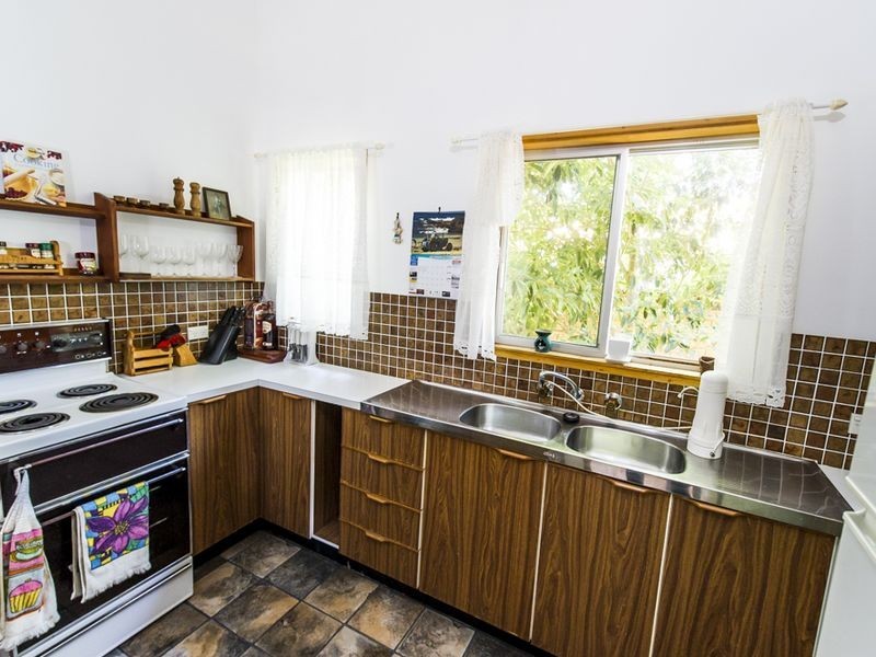8 Red Head Road, Hallidays Point NSW 2430
