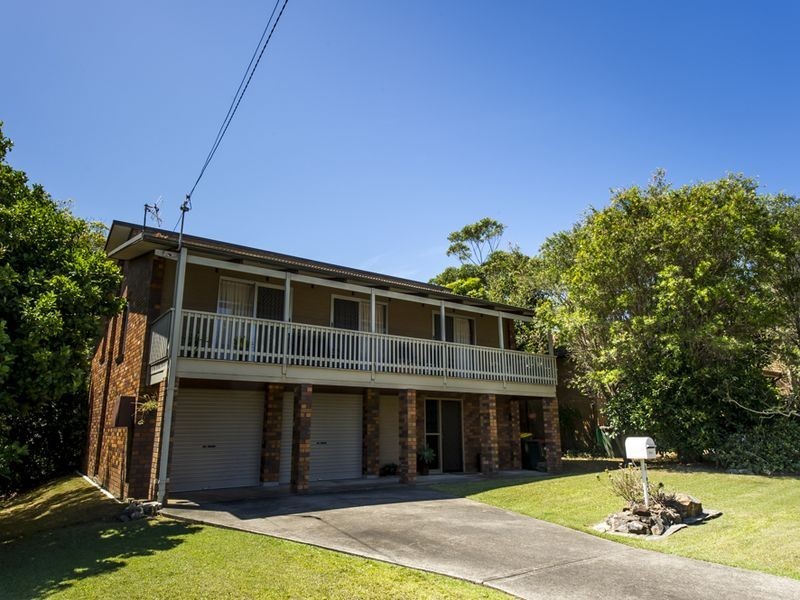 8 Red Head Road, Hallidays Point NSW 2430